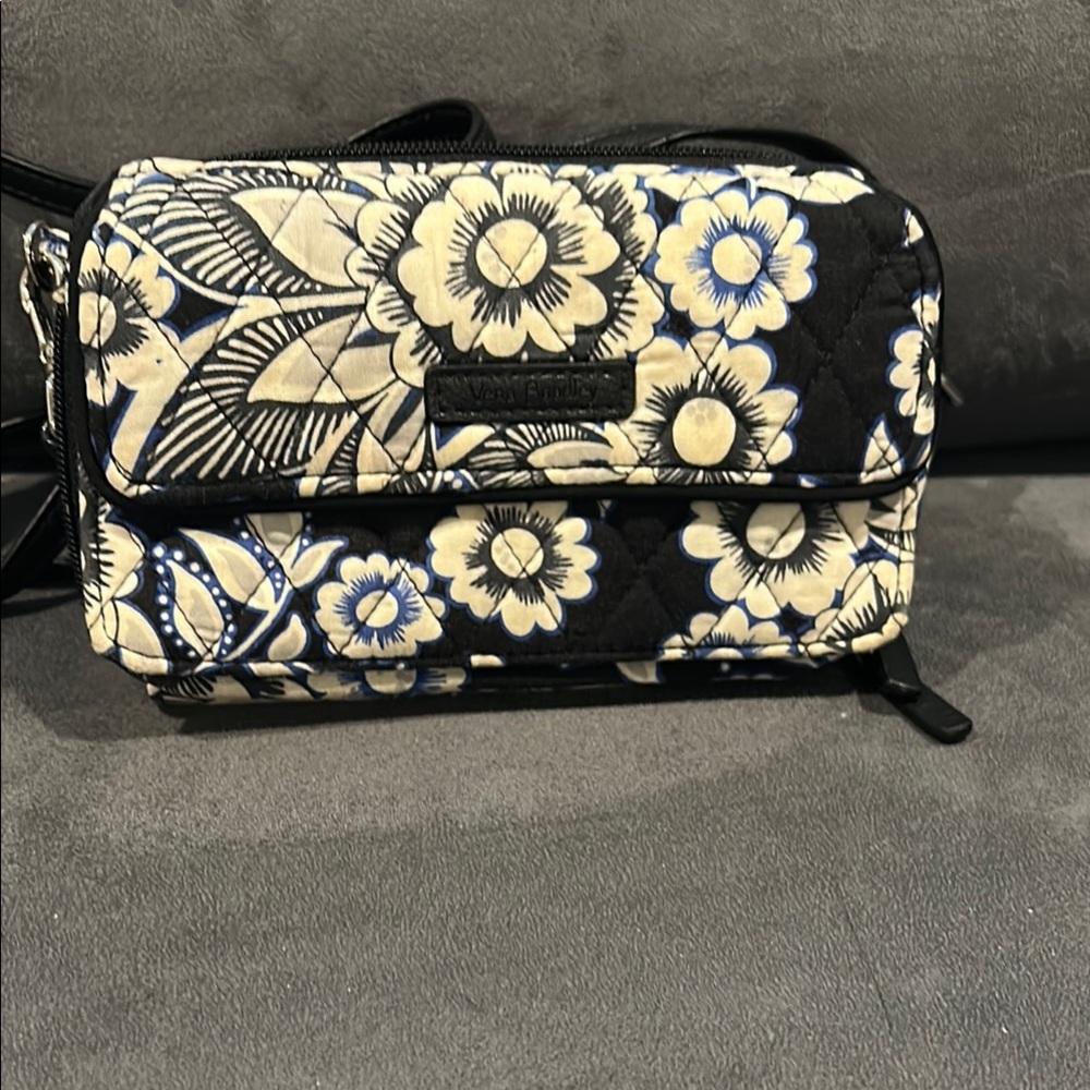 Vera Bradley Crossbody Bag Black and Cream Floral Quilted